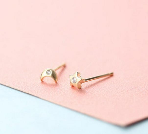 Women's Gold & Silver Earrings: Simple Ear Studs & Celeb-Inspired Dongdaemun Style