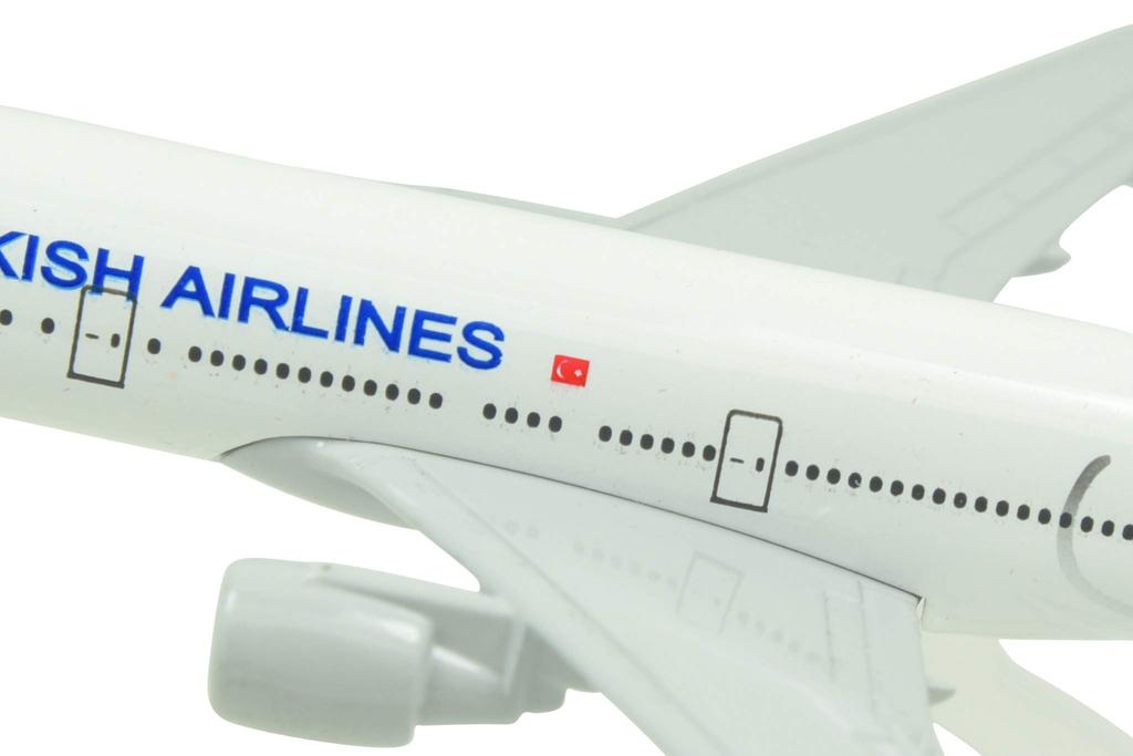 TANG DYNASTY 16cm Turkish Airlines B777 Alloy Airplane Model Toy 1/400