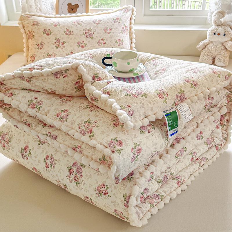 Verdickte Winterspitze Pompon Steppdecke – Warme Baumwolle für Einzel-/Doppelwohnheim, Frühling/Herbst