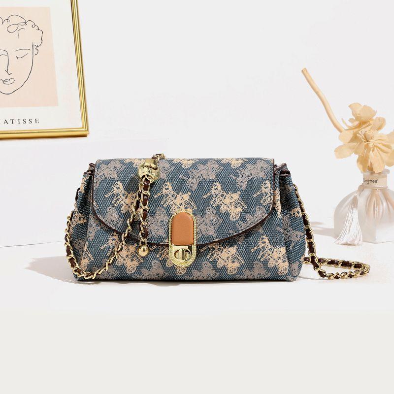 

Hong Kong Brand Accessible Luxury Work Clothing Chain Small Bag Ladies 2025 New Arrival Classy Stylish Textured Shoulder Messenger Bag Blue