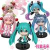 Skladem Hatsune Miku Kawaii Růžová & Zelená Anime Figurka Mini Postavička Stolní Ozdoba Domácí Dekorace pro Děti Dospělé Dárek k Narozeninám