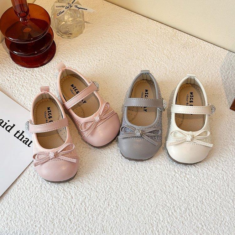 Girls' Korean version of versatile princess shoes 2025 spring and autumn new Velcro light mouth small leather shoes medium children soft sole sing