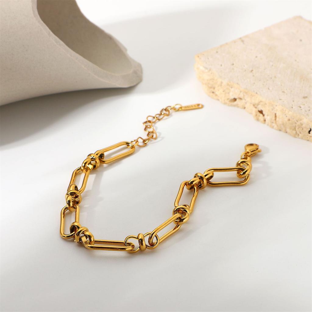 Elegant U Shaped Stainless Steel Lock Crosses Link Chain Bracelet Set In 18K Gold Plating Casual Wear Daily Use