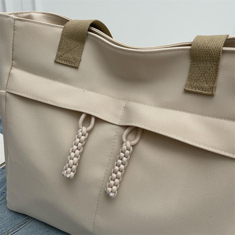 Axelväska med stor kapacitet Kvinnlig resväska Lätt handväska för kvinnor