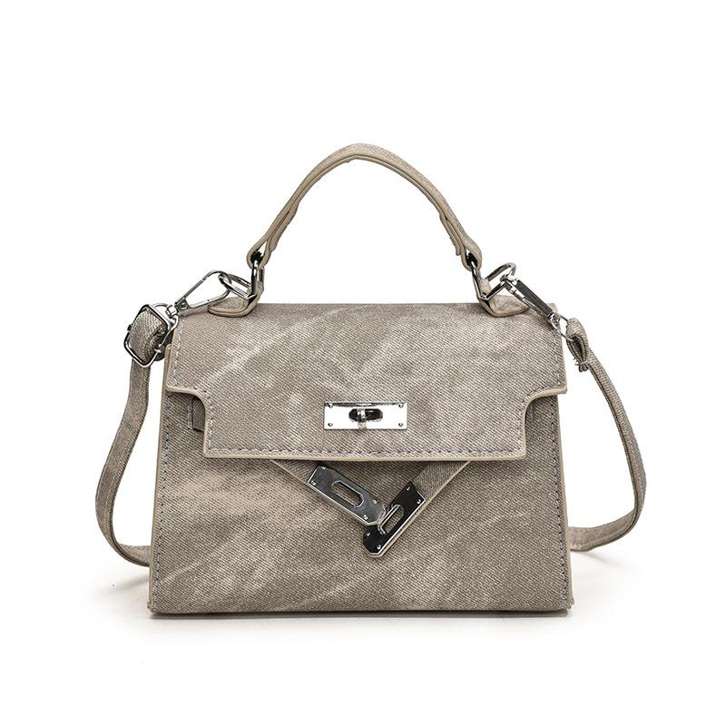 Light luxury niche bag women s popular Korean version portable small square bag women s bag new retro commuter messenger bag серый