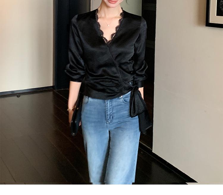 2026 Spring Floral Jacquard Satin Top: Elegant V-Neck Sheen Shirt with Lace Patchwork and Long Sleeves for Women