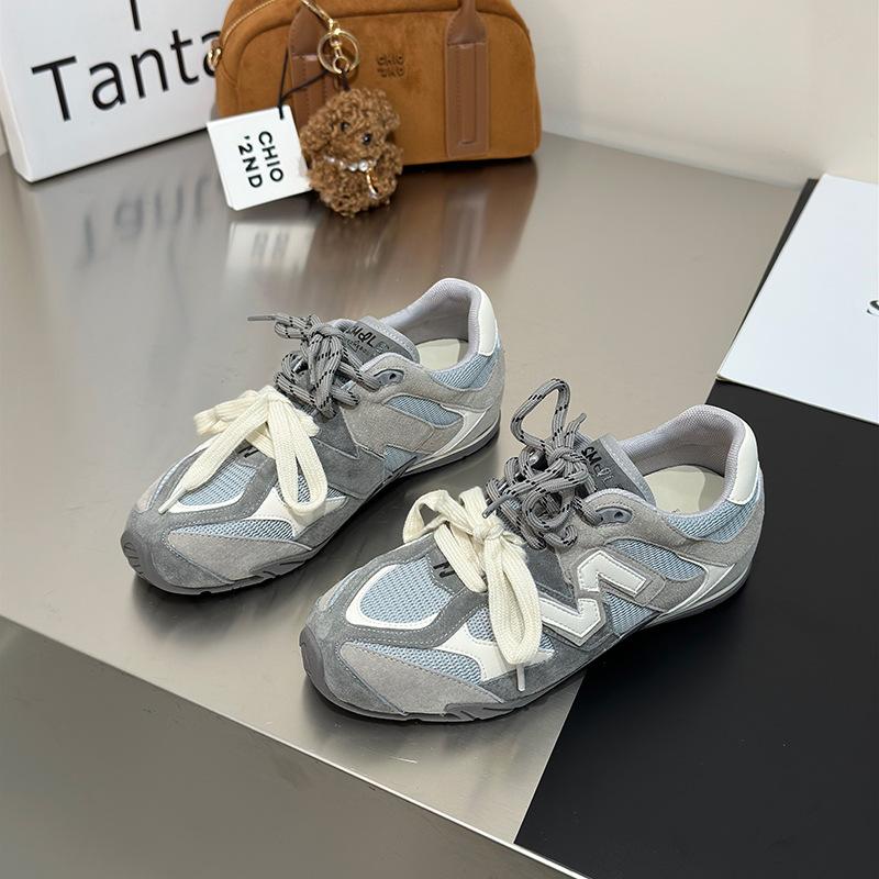 

thick-soled double-strap German training shoes for women s 2025 spring new fashionable and versatile letter design small sports shoes 40 серый