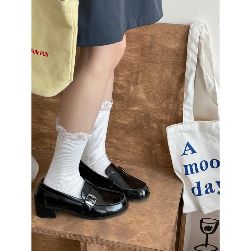 

Ladies Spring Vintage New Princess Lace Mid Tube Socks 1 pair білий