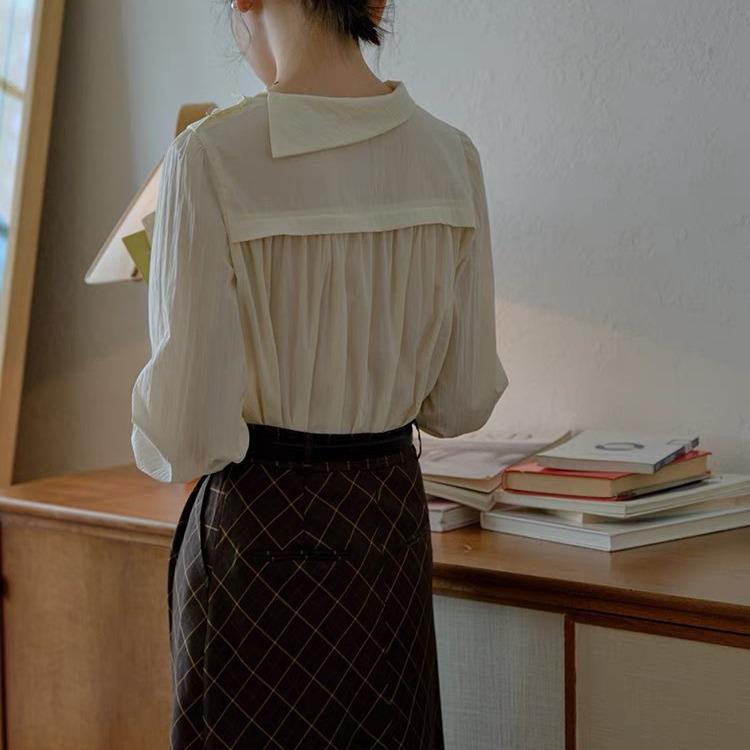 Französisches Retro Aprikosenfarbenes Plisseehemd mit schrägem Revers - Damen Herbst Langarm