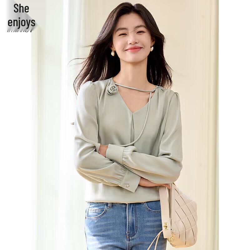 

Women s V-Neck Chiffon Long-Sleeve Blouse S