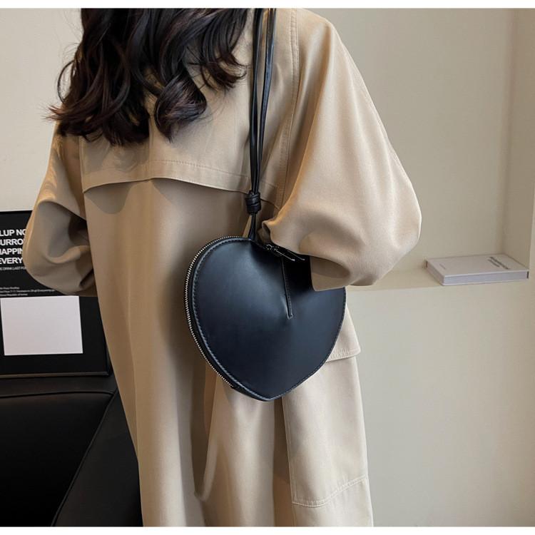 Stylish Lightweight Minimalist Underarm Coin Purse Street Fashion Shoulder Bag