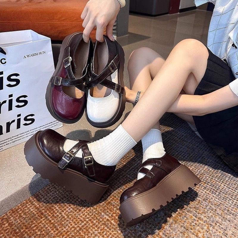 Women's Versatile Loafers 2025 Winter New British Style Muffin Round Head Thick Sole Heightening JK Japanese Small Leather Shoes Tide