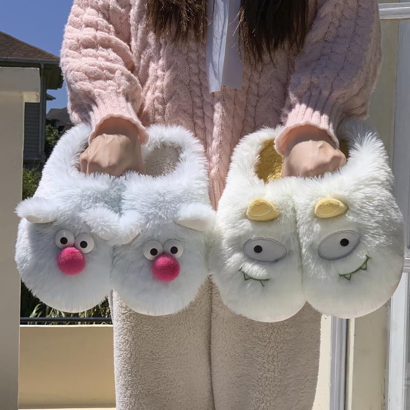 Funny cotton slippers winter 2025 new Internet celebrity cute panda plush thickened bottom non-slip warm fluff