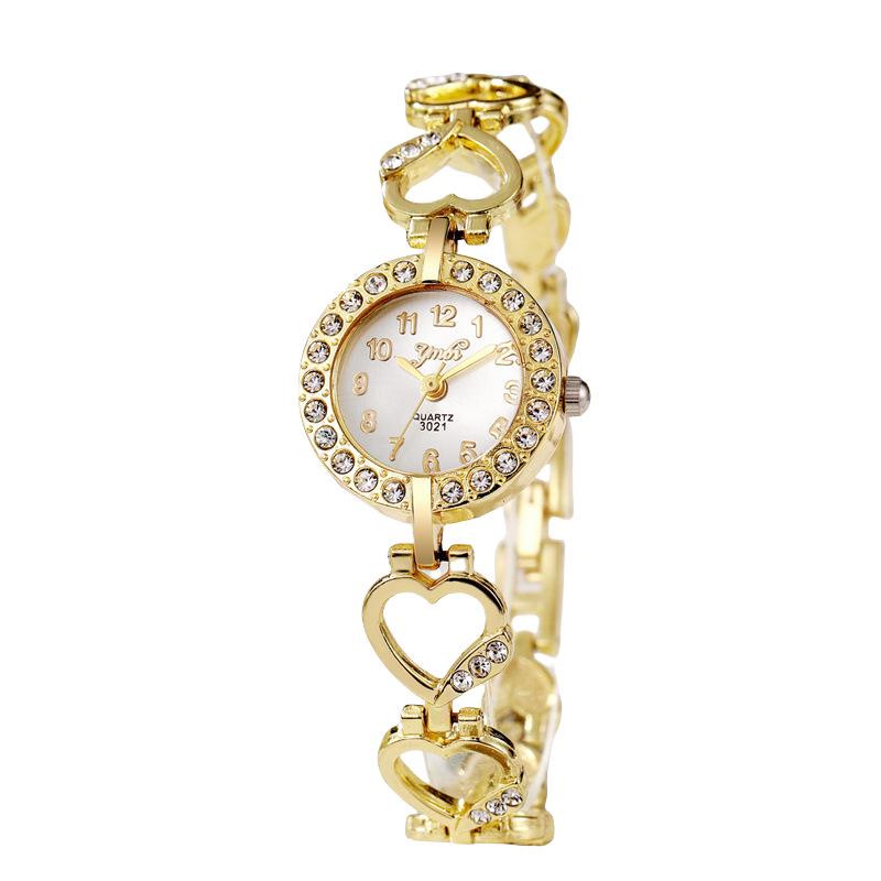 Montre Bangle à Quartz pour Dames avec Strass en Forme de Cœur Coréen - Style Fée de Mode