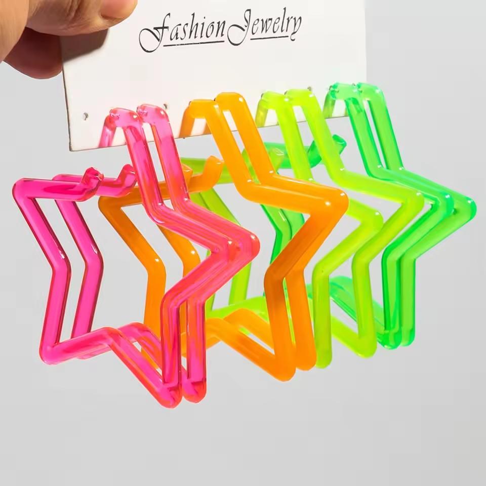 Orecchini a cerchio in acrilico neon alla moda per donna 4 paia/set Orecchini geometrici colorati a forma di C Huggies Gioielli Statement Regali