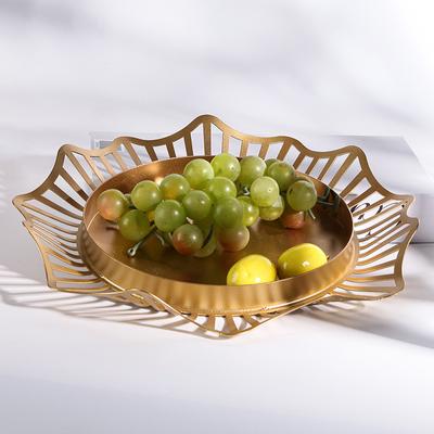Moderner leichter Luxus-Obstteller aus hohler Spitze aus Metall für Snacks, Gebäck, Obstschale, Designer, künstlerische, kreative Aufbewahrungsornamente