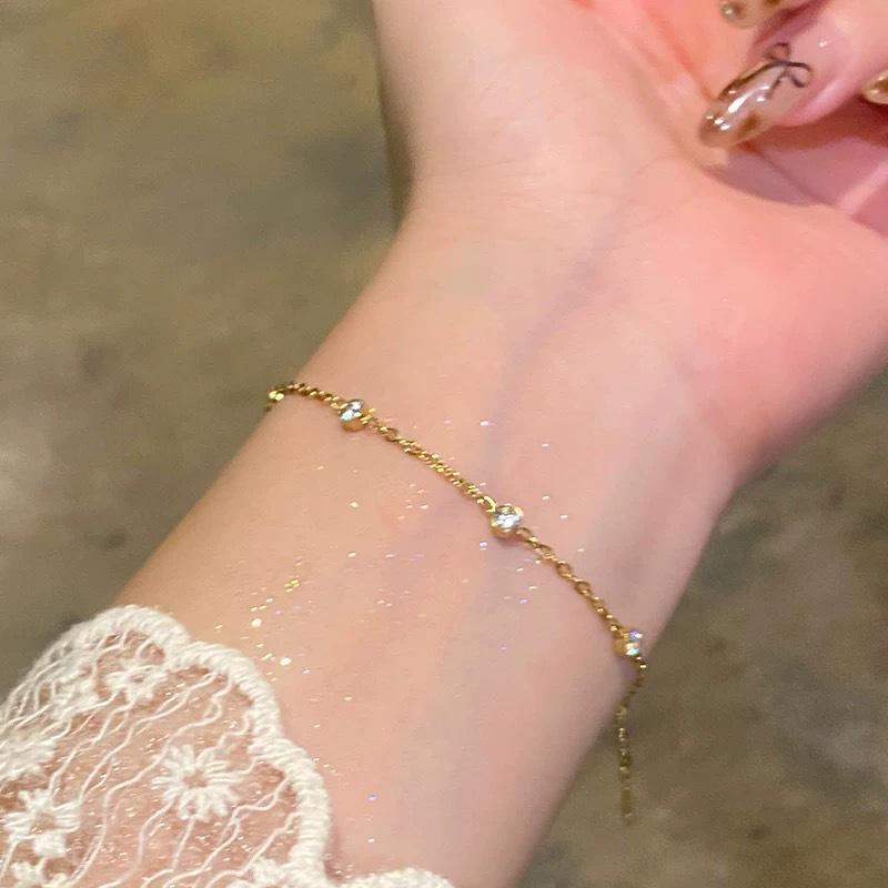 Минималистичный сверкающий бриллиантовый браслет-пузырек Xiaohongshu для женщин - Элегантный и модный дизайн золотой