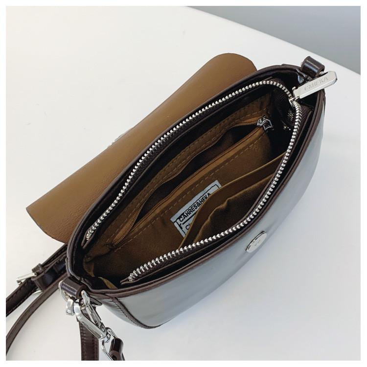 IELGY Melade Shoulder Bag Fashion Chain Crossbody Bag