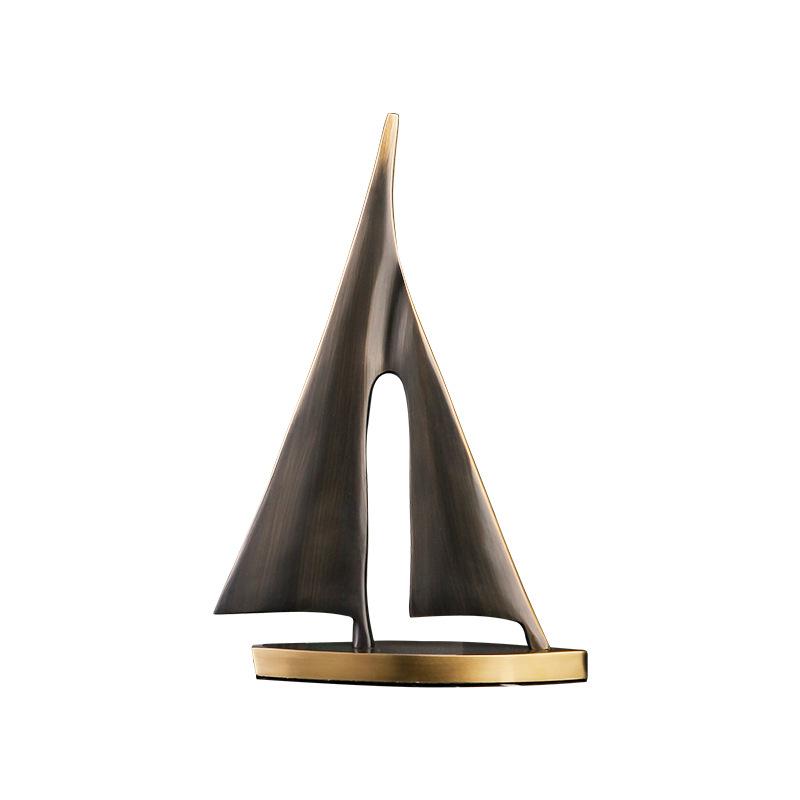 Vela Liscio Barca a Vela Artigianato Metallico Ornamenti Rame Dorato Vuoto Nave Astratta Geometrica Scultura Barca a Vela Arredamento per la Casa