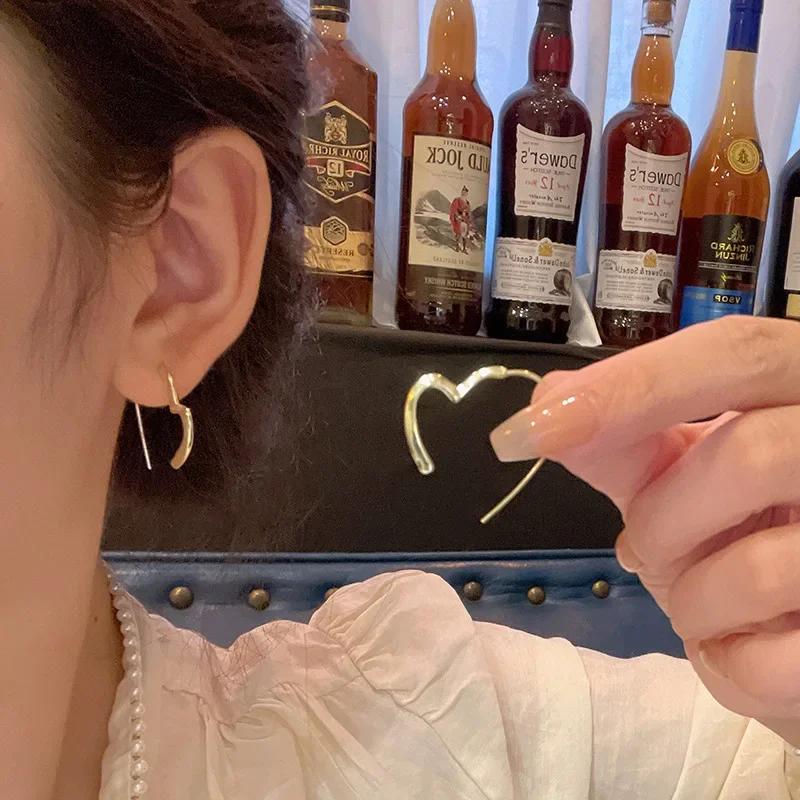 Fashion Simple Design Silver Color Hollow Heart Hoop Earrings for Women Cute Stainless Steel Gold Color Earrings Jewelry Gifts