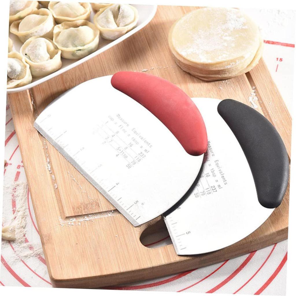 Stainless Steel Faceted Dough and Pastry Cutter with Scale