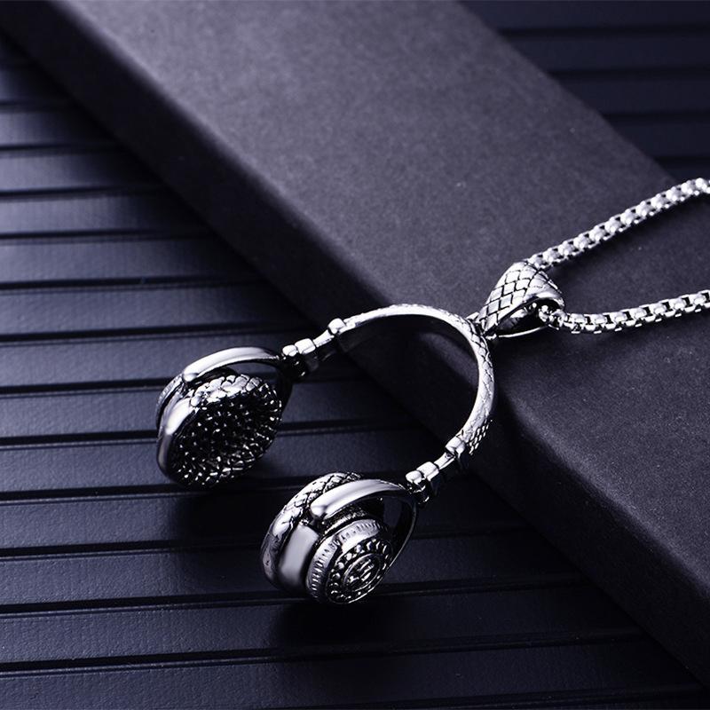 Ladies Necklace Men's Necklace Retro Earphone Pendant Couple Hip-hop Necklace