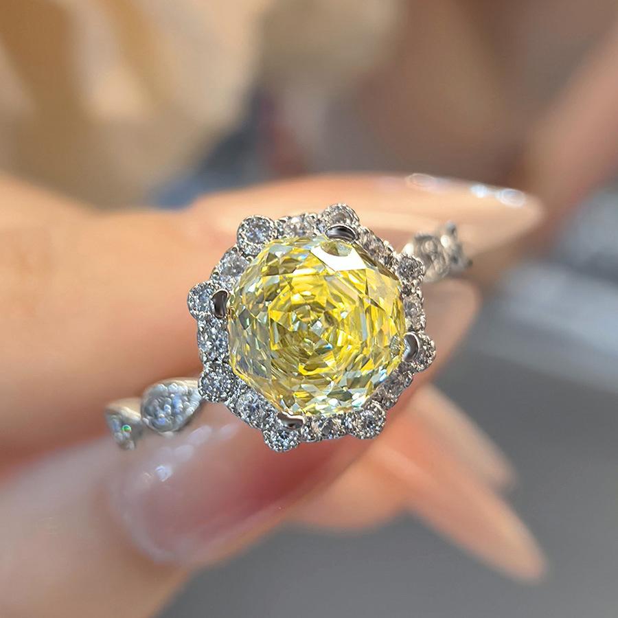 Fashion Light Luxury Star Anise Rose Pink Diamond Ring Niche Design Sense Simple High Carbon Diamond Yellow Zircon Women'S Ring