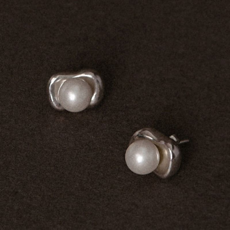 Zney Promise Earring