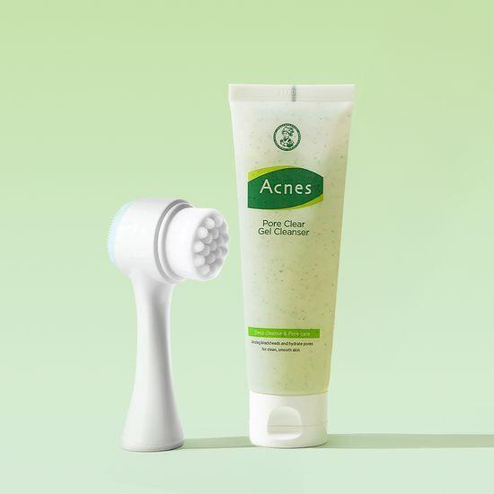 Acnes Pore Clear Gel Cleanser 125ml (+Facial Cleansing Brush)