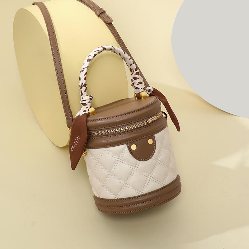 New Bag Autumn and Winter Women's Bag Bucket Bag Crossbody Bag Genuine Leather High-end Versatile Handbag Bag