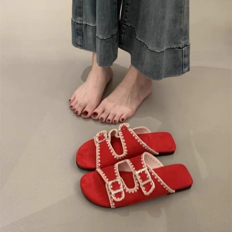 

Retro niche beach flat-bottomed open-toed cool slippers for women s summer wear French casual black one-word slippers 40