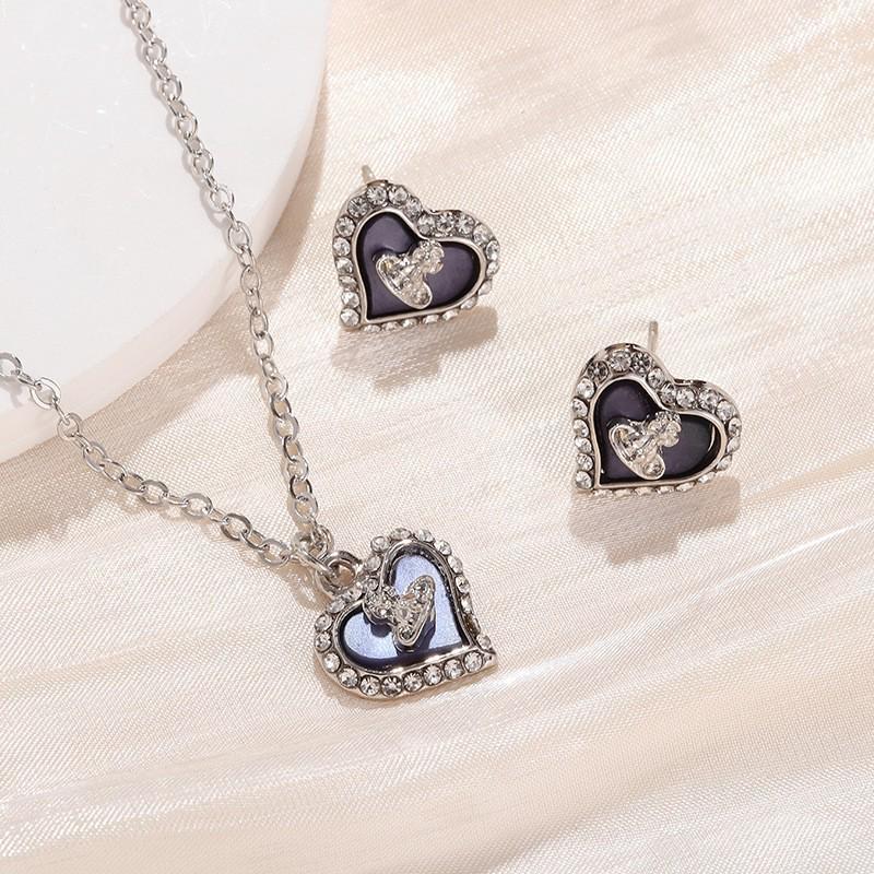 Empress Dowager NANA's Saturn Heart Mother-of-Pearl Necklace & Sweet Heart Stud Earrings Set