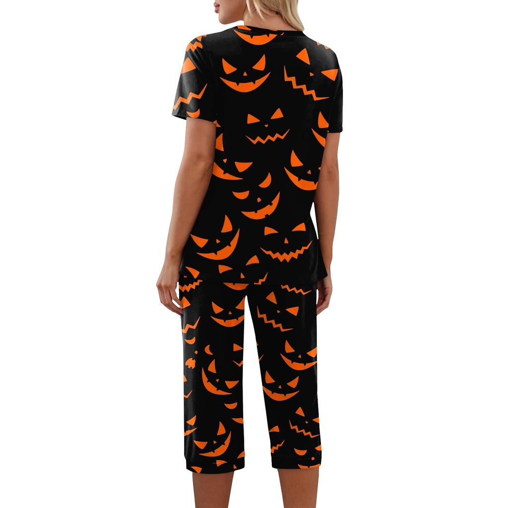 Women Two Piece Set Short Sleeve Top and Capri Pants Halloween Print Casual Lounge Outfit Comfortable Fit