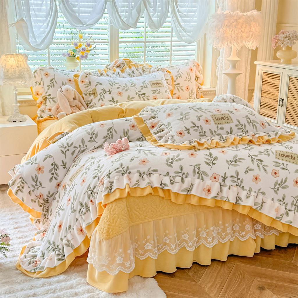 Thickened Milk Fluff Edge Bed Cover Bed Skirt Four-Piece Set 1.5M Bed Sheet