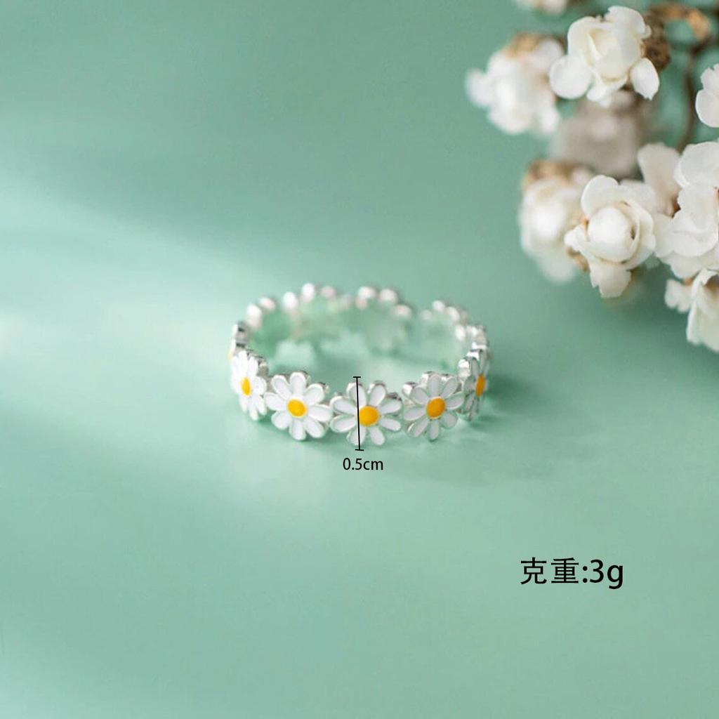 Small Daisy Ring, Mori Small Fresh White Flower Epoxy Ring, Korean Version of Women's Temperament, Jewelry.