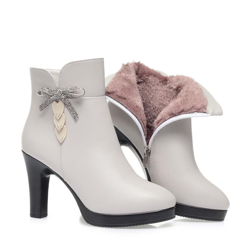 Mom shoes autumn and winter leather shoes, new velvet short boots and elderly winter shoes fashion boots comfortable leather cotton shoes