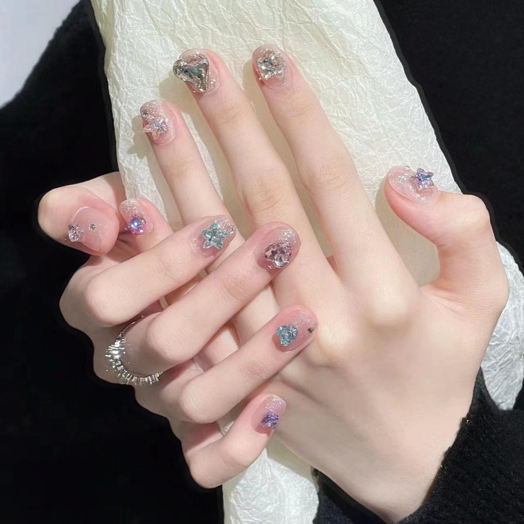 

A526-Wearable Gradient Flashy Nail Art Whitening Nail Tips - Finished Fake Nail Patches