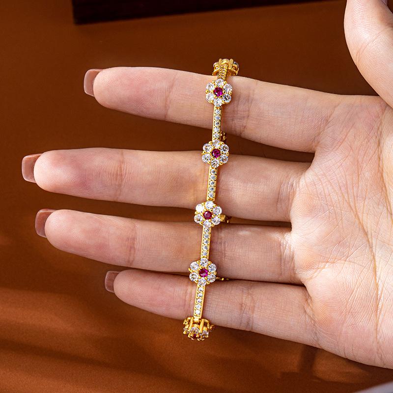 Luxurious Vietnamese Sand Gold Beaded Women's Diamond Flower Minimalist Bracelet