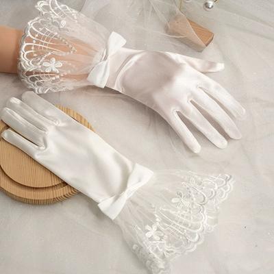 Svatební doplňky – Svatební rukavice