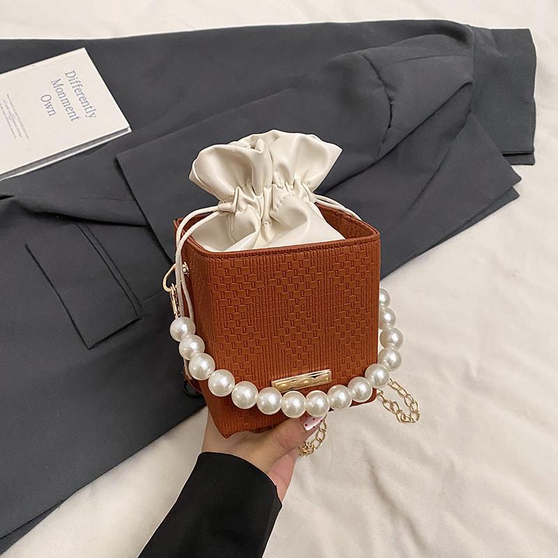 Fashionable Minimalist Small Shoulder Bag For Women Trendy Autumn Style In Black Brown White Pink And Khaki