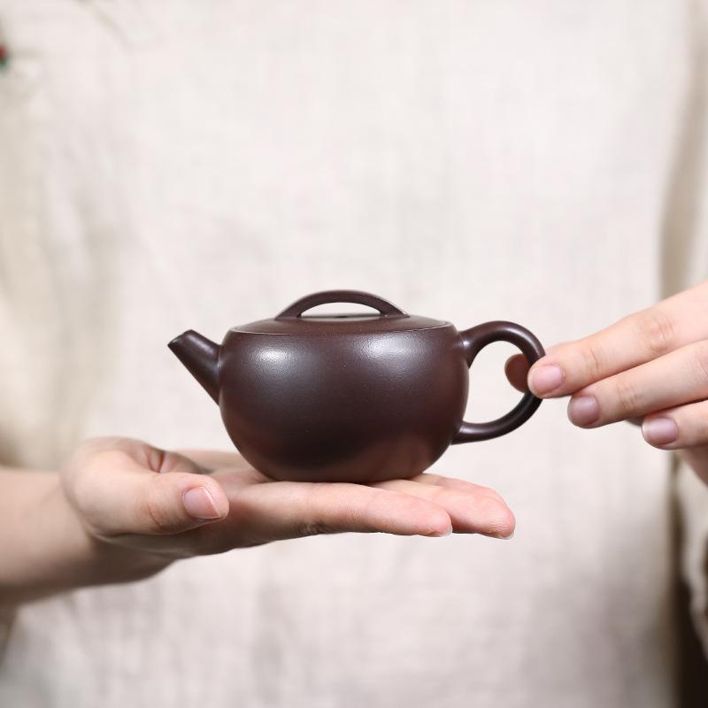 

140ml Elegant Yixing Purple Clay Teapots Handmade Large Caliber Pot Raw Ore Purple Mud Kettle Zisha Tea Set Tea Ceremony Craft