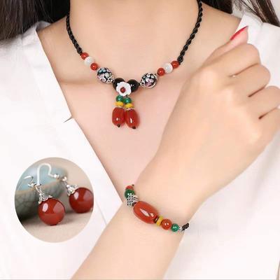 GemChic Nuevo Set de Tres Piezas Étnico Vintage para Mujer Collar Pulsera Pendientes Ágata Flor Esmaltada Regalo de Joyería de Cumpleaños Navidad