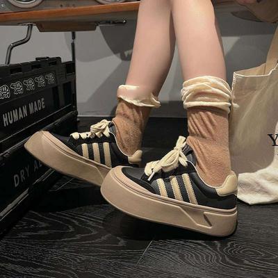 Încălțăminte pentru femei – Adidaşi