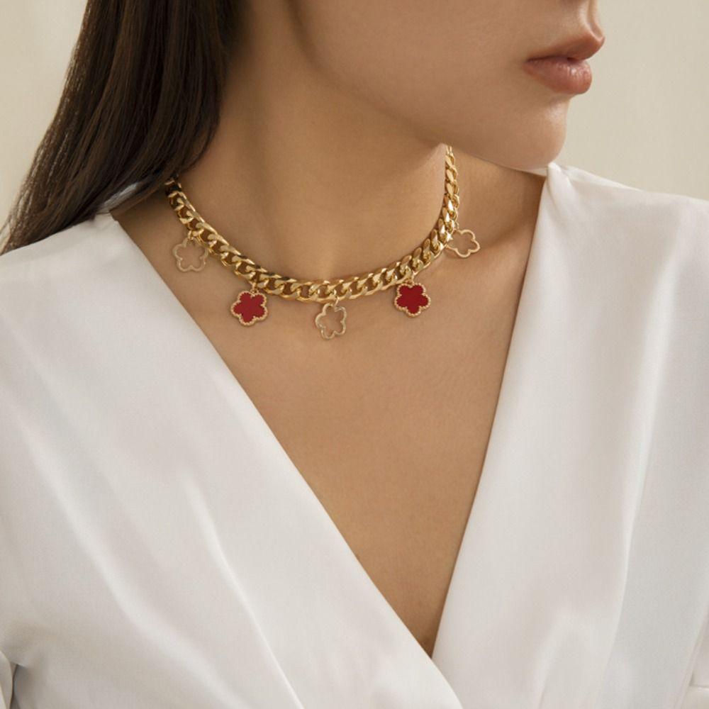 

Elegant Five-leaf Grass Fringe Necklace Fashionable Flower Bracelet Women Bracelet style 3