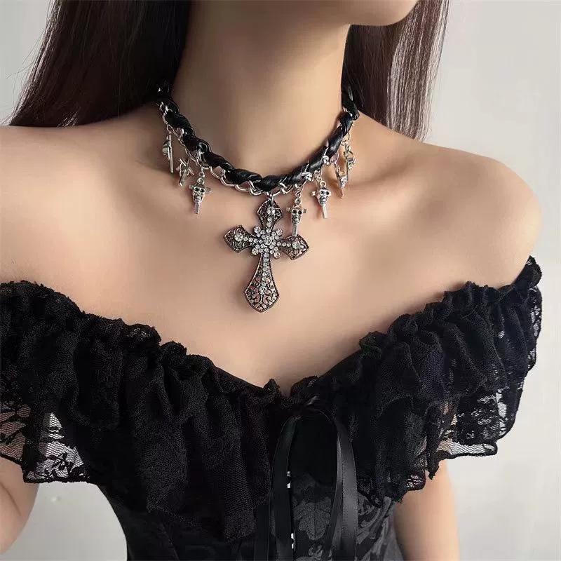 Dark Cross Bead Collarbone Chain Female Heavy Worker Spicy Girl High-end Feeling Sweet Cool Necklace Rivet Hip-hop Accessories