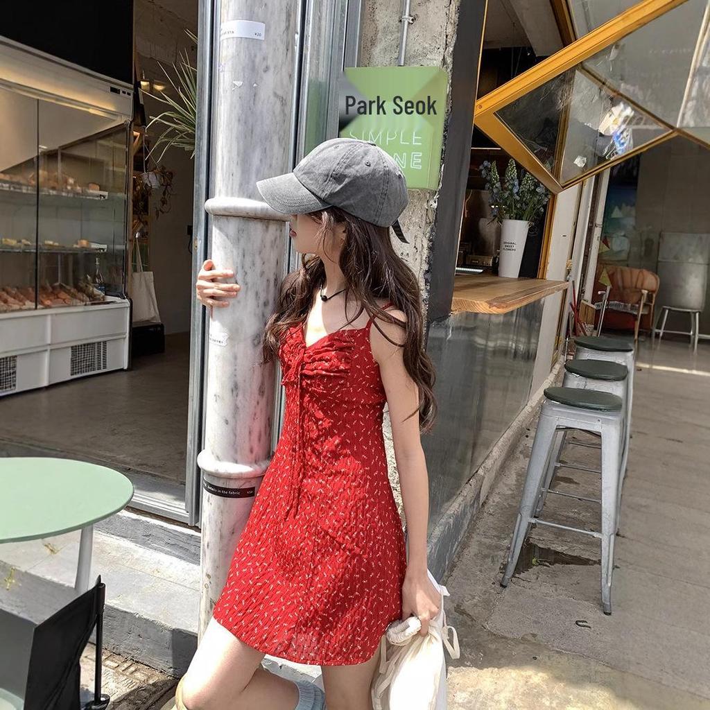 Retro Spicy Girl Red Pleated Spaghetti Strap A-Line Mini Dress - Women's Summer Vacation Slimming Waist Style