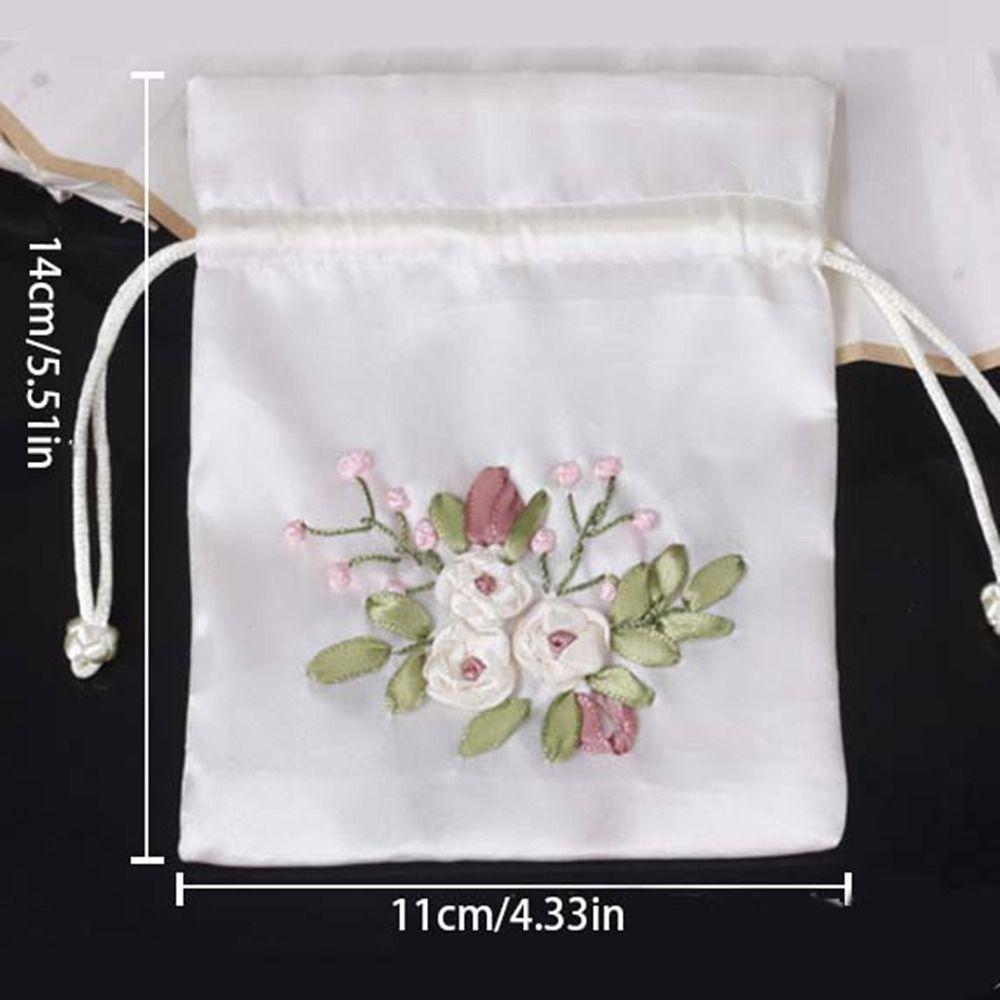Candy Bag Embroidery Flower Drawstring Bag Perfume Spice Bag Cloth Storage Bag  Ladies