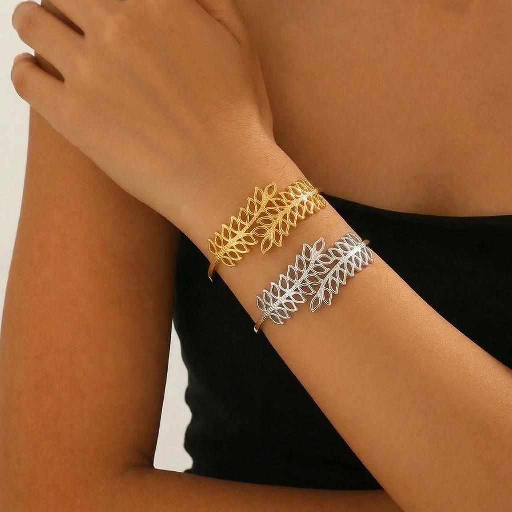 Elegant Hollowed-out Leaf Stainless Steel C-shaped Open Bangle Bracelet for Women
