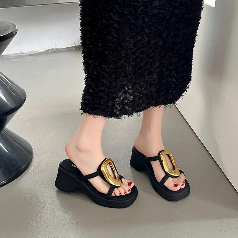 Fashion 2024 Summer New Hollowed Out Gold Buckle High-heeled Slippers with Socialite Style Gold Wedge Heel High-heeled Slippers