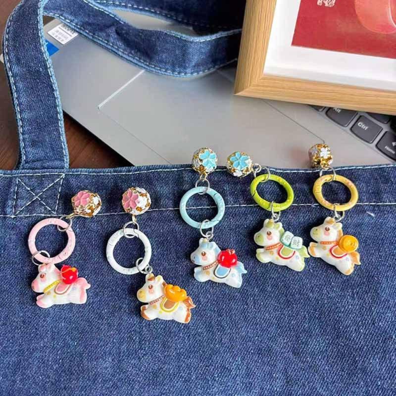 Adorable Horse Keychain With Bell Perfect For Keys Backpacks And Phone Accessories Cute Cartoon Design Bag Ornament
